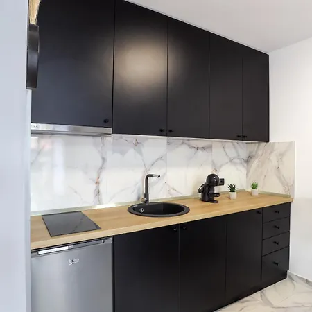 Tesla Sky アパート *