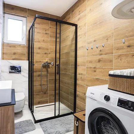 Tesla Sky アパート *