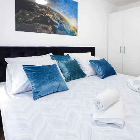 アパート Tesla Sky Ledine