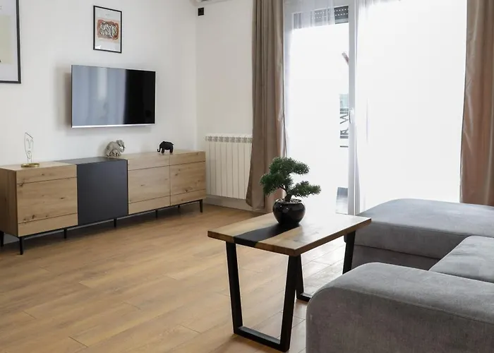 Tesla Sky דירה Ledine